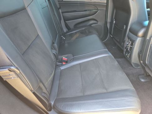 Used 2019 Jeep Grand Cherokee Altitude RWD image 19