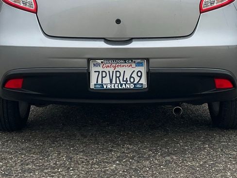 Used 2013 MAZDA MAZDA2 Touring image 19