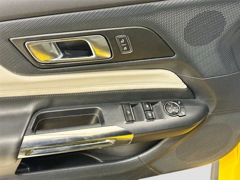 Used 2024 Ford Mustang Premium image 17