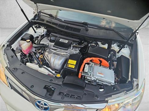 Used 2014 Toyota Camry XLE w/ Leather Package FWD image 24