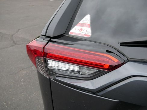Certified 2025 Toyota RAV4 XLE AWD/4WD image 17