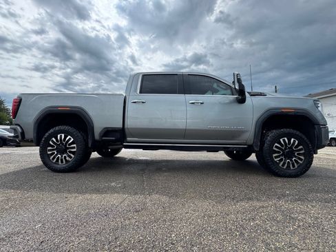 Used 2024 GMC Sierra 2500 Denali Ultimate w/ Max Trailering Package AWD/4WD image 7