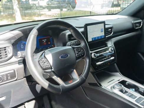 Used 2023 Ford Explorer ST RWD image 18