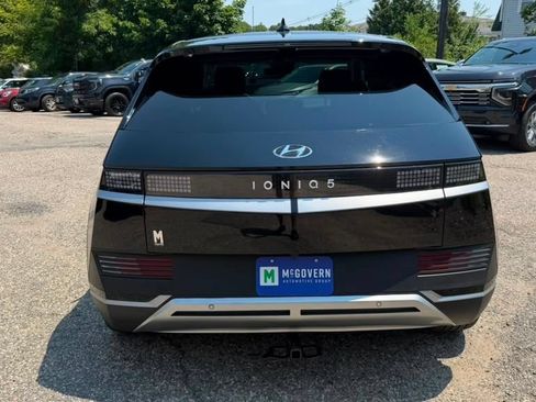 Used 2023 Hyundai Ioniq 5 SEL RWD image 4