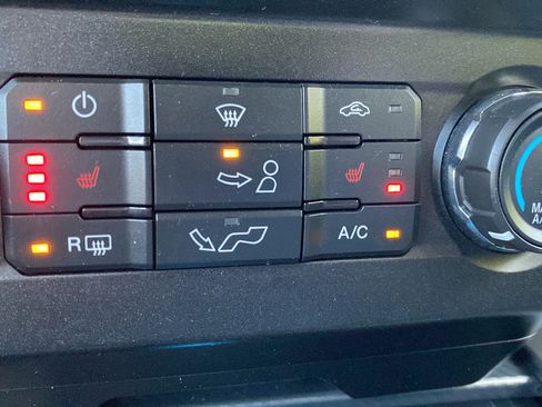 Used 2019 Ford F150 XLT w/ Equipment Group 302A Luxury AWD/4WD image 37