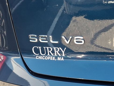 Used 2022 Volkswagen Atlas Cross Sport SEL Premium R-Line image 33