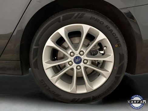 Used 2019 Ford Fusion SE image 24