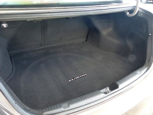 Used 2013 Hyundai Elantra GLS w/ Preferred Pkg FWD image 26