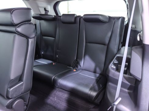 Used 2024 Toyota Grand Highlander AWD image 18