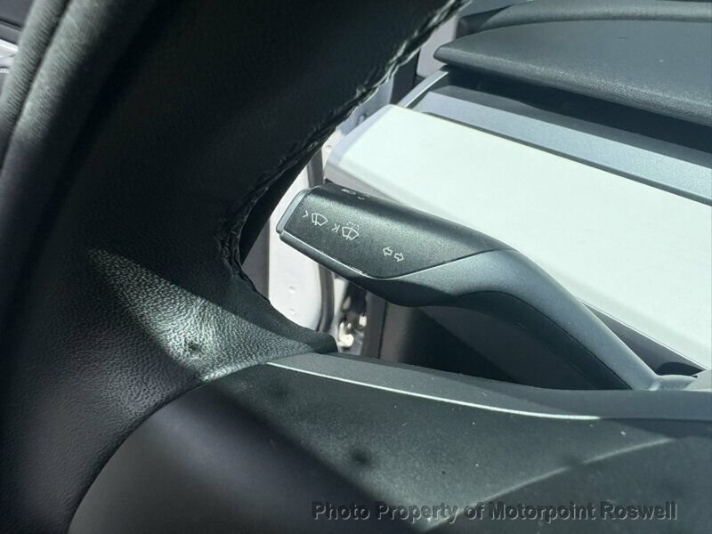 Used 2020 Tesla Model 3 Standard Range Plus RWD image 4