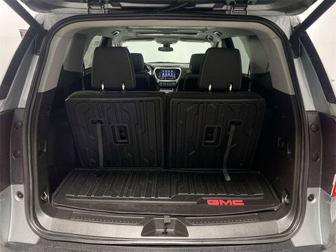 Used 2023 GMC Acadia SLE w/ Driver Convenience Package image 24