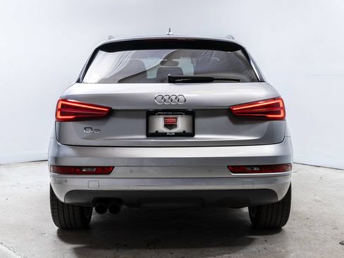 Used 2018 Audi Q3 2.0T Premium Plus w/ Premium Plus Package FWD image 6