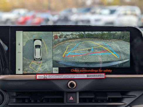 New 2025 Toyota Crown Signia image 3