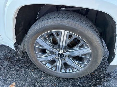 Used 2024 Toyota Sequoia Capstone image 5