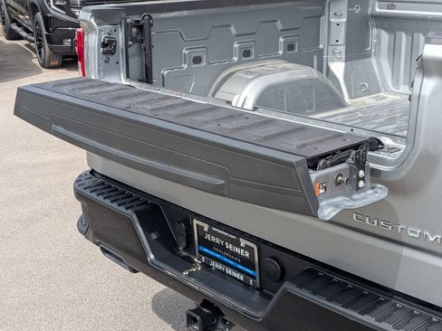 Certified 2025 Chevrolet Silverado 1500 Custom Trail Boss w/ LPO, Dark Essentials Package image 31