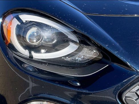 Used 2018 FIAT 124 Spider Abarth w/ Convenience Group image 27