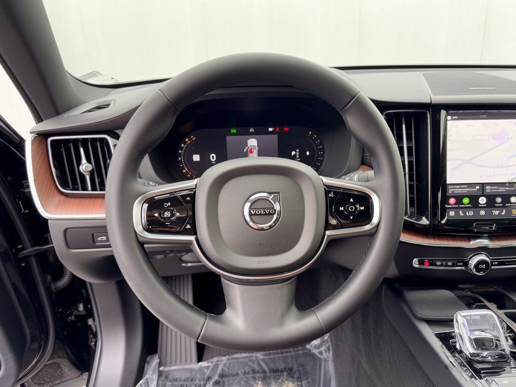 Used 2024 Volvo XC60 B5 Ultimate AWD/4WD image 10