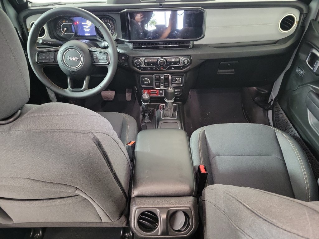 Used 2024 Jeep Wrangler Unlimited Sport AWD/4WD image 14