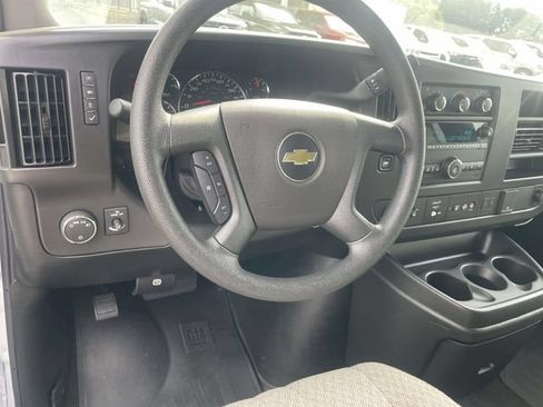Used 2025 Chevrolet Express 3500 LT w/ LT Preferred Equipment Group RWD image 14
