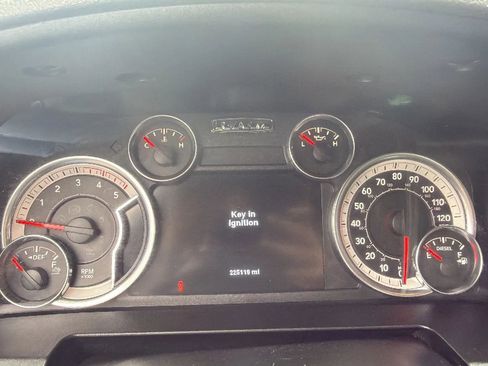 Used 2013 RAM 2500 Big Horn image 16