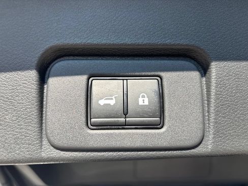 Certified 2023 Nissan Rogue Platinum w/ Platinum Premium Package AWD/4WD image 8