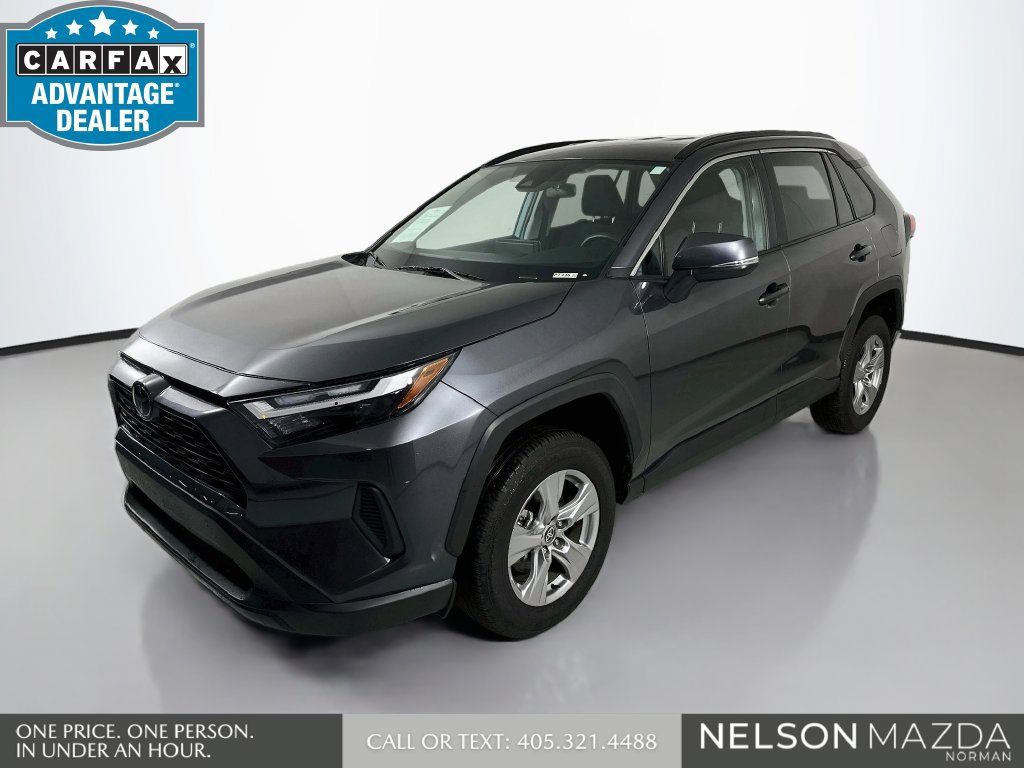 Used 2025 Toyota RAV4 XLE FWD image 1
