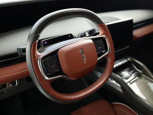 Used 2024 Lincoln Nautilus Black Label image 20