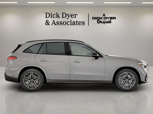 Used 2025 Mercedes-Benz GLC 300 GLC 300 image 5