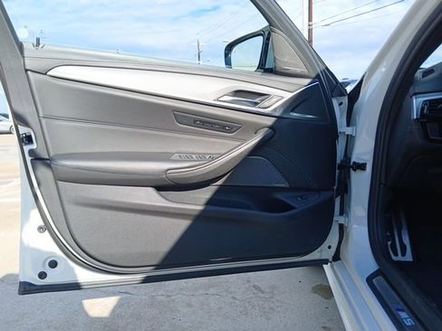 Used 2019 BMW M5 Base w/ HEADS UP DISPLAY image 19