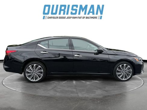 Used 2023 Nissan Altima 2.5 SL AWD/4WD image 7