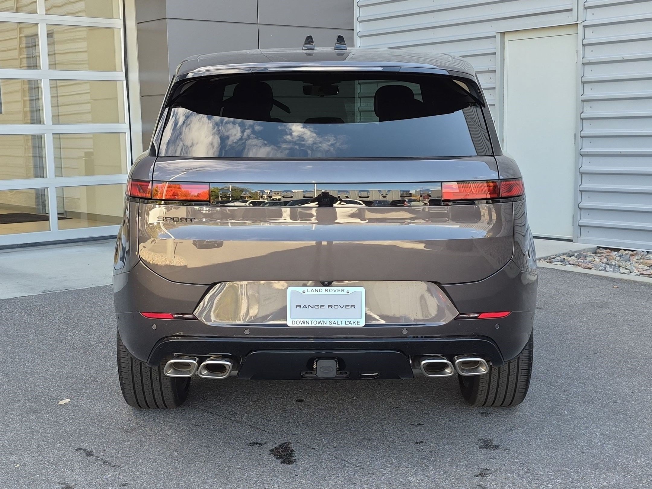 New 2026 Land Rover Range Rover Sport Dynamic SE AWD/4WD image 6