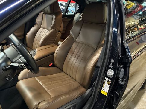 Used 2016 BMW M5 RWD image 22