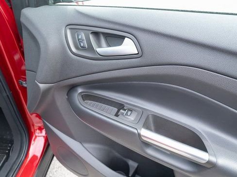 Used 2019 Ford Escape Titanium image 44