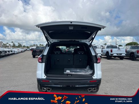 New 2026 GMC Acadia AT4 w/ Luxury Package AWD/4WD image 17