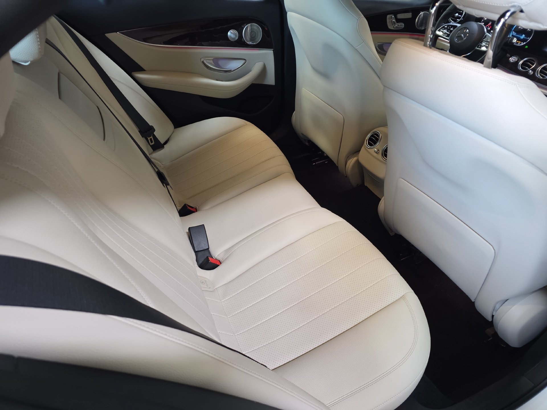 Certified 2020 Mercedes-Benz E 350 4MATIC Sedan image 11