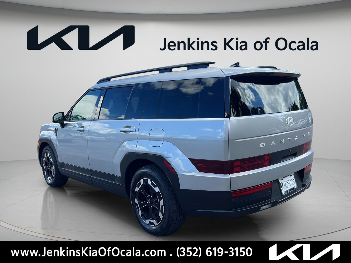 Used 2025 Hyundai Santa Fe SEL FWD image 5
