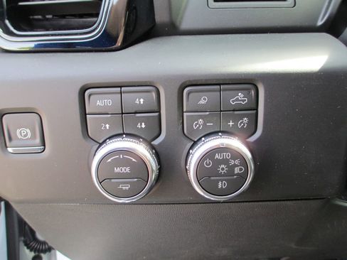 New 2026 GMC Sierra 1500 AT4 w/ AT4 Premium Package AWD/4WD image 17