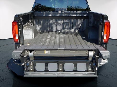 New 2026 GMC Sierra 1500 SLT image 32