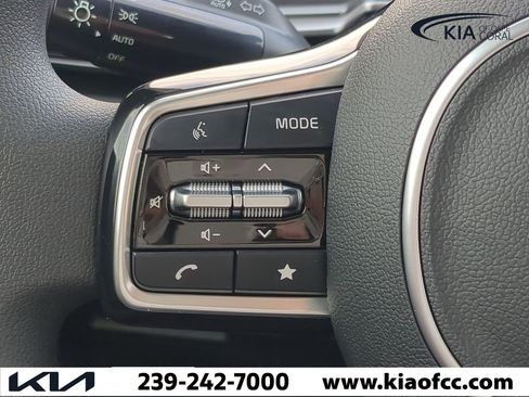New 2025 Kia Sorento LX image 22