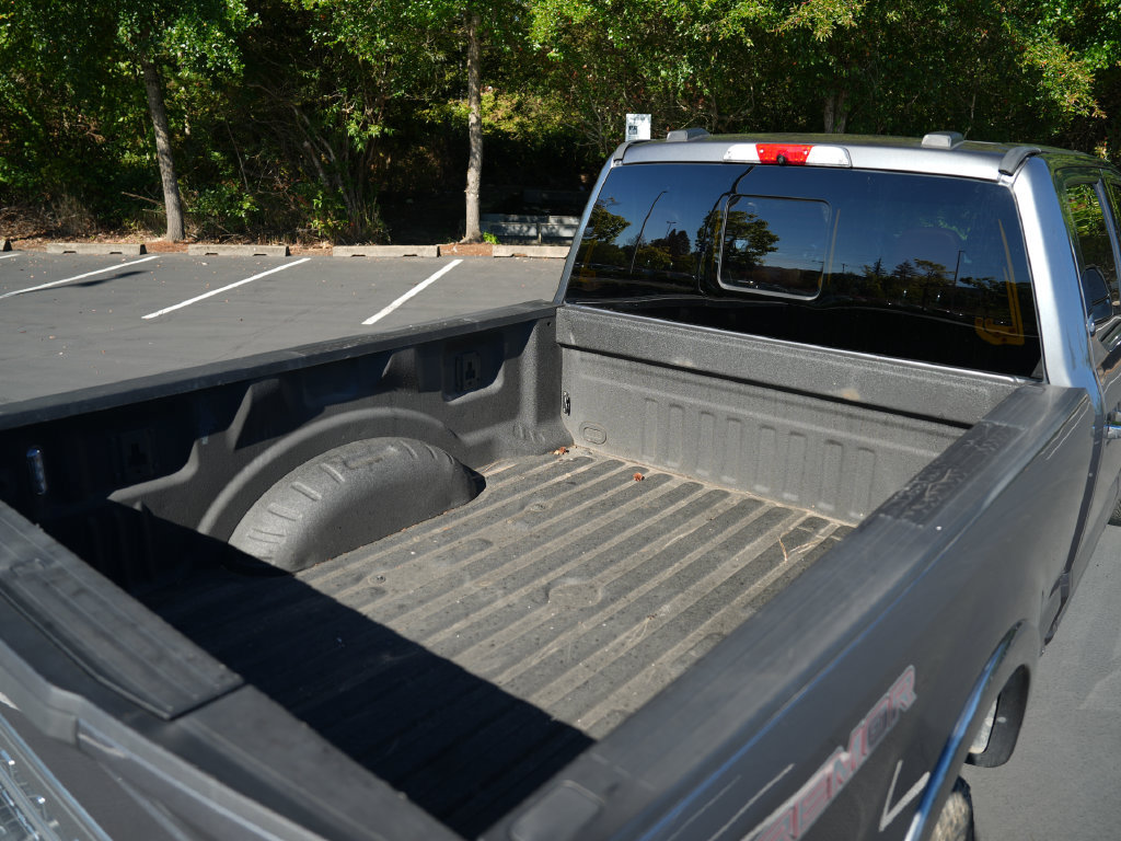 Used 2022 Ford F350 Platinum w/ Tremor Off-Road Package AWD/4WD image 34