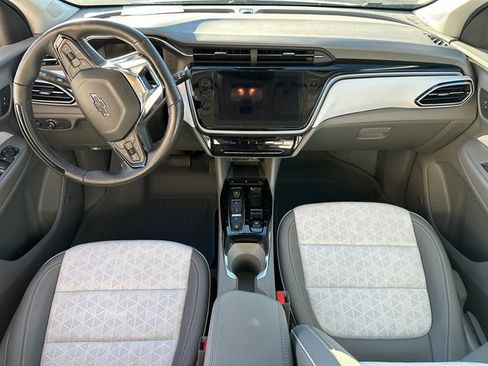 Used 2023 Chevrolet Bolt EUV Premier w/ Sun & Sound Package image 21
