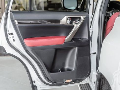 Used 2021 Lexus GX 460 Premium image 48