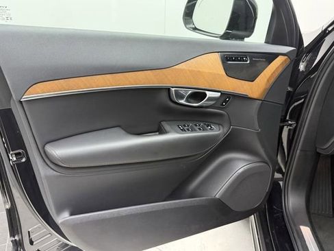 Certified 2024 Volvo XC90 T8 Plus image 8