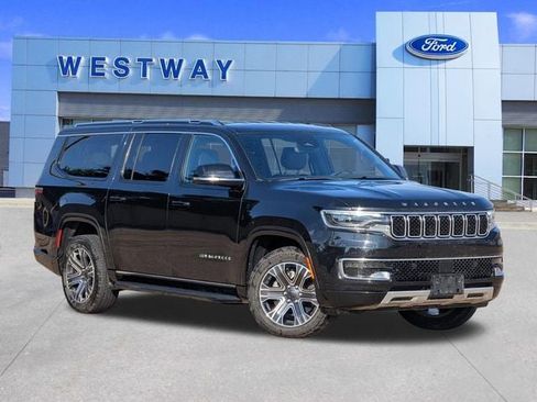 Used 2024 Jeep Wagoneer L Series II RWD image 1