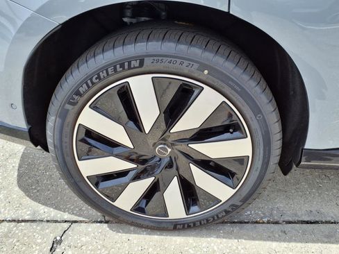 Used 2025 Volvo EX90 Ultra image 9