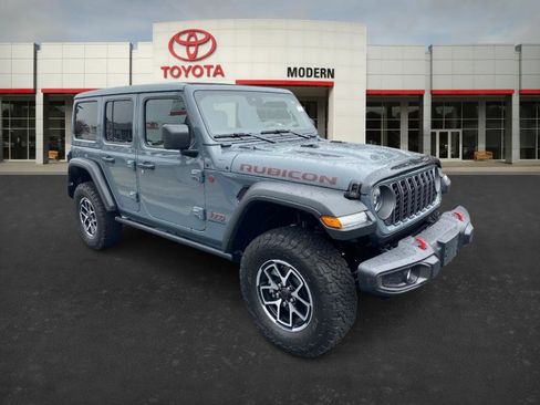 Used 2025 Jeep Wrangler Unlimited Rubicon image 7