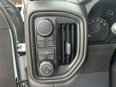 Used 2024 Chevrolet Silverado 1500 Custom Trail Boss AWD/4WD image 16