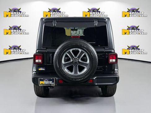 Used 2021 Jeep Wrangler Unlimited Sahara w/ Uconnect 4C Nav & Sound Group image 6