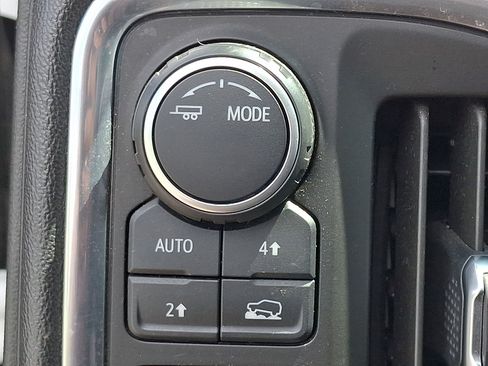 Used 2020 Chevrolet Silverado 1500 LT AWD/4WD image 25