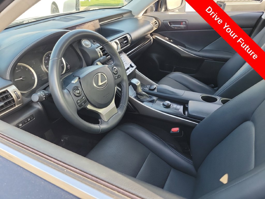 Used 2014 Lexus IS 250 w/ Navigation Package RWD image 3